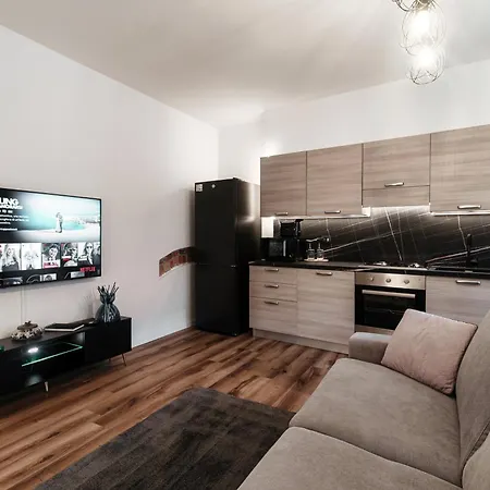 Apartment Dalia - By The House Of Travelers