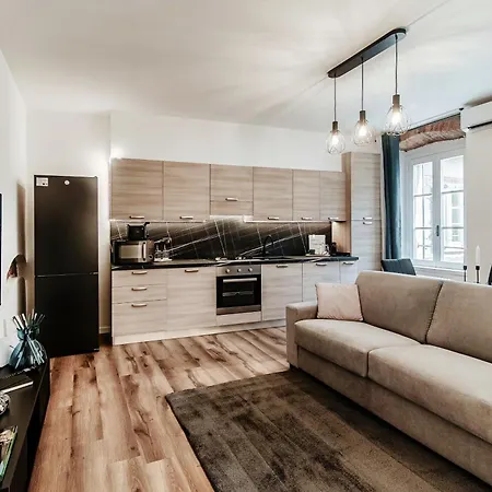 Apartment Dalia - By The House Of Travelers